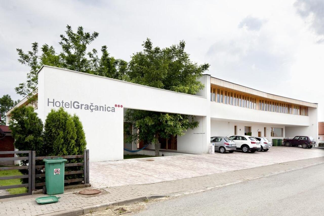 Hotel Gracanica Exterior foto